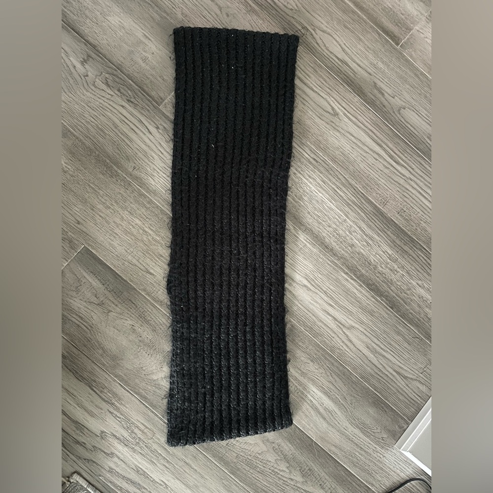 Guess Black Knit Scarf